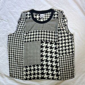 NWOT CAbi Black and White Houndstooth Blouse - Sleeveless Blouse